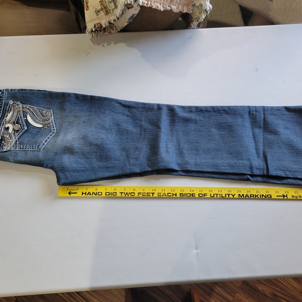 Blue Denim Jeans with Embroidered Pocket